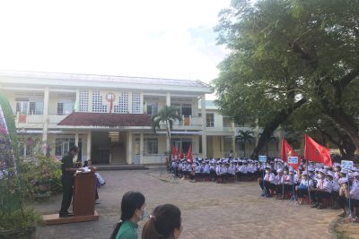Vào tiết chào cờ sáng ngày 18/12, Liên đội THCS Phổ An tổ chức nói chuyện truyền thống kỷ niệm 79 năm ngày thành lập Quân đội nhân dân Việt Nam (22/12/1944 – 22/13/2023)